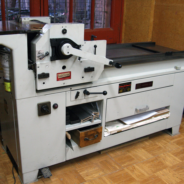 FAG Control 405 at Escola Massana, Barcelona, Spain