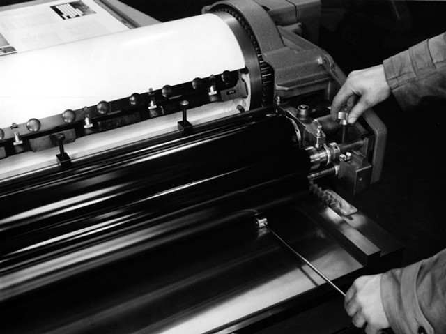 Roller adjustemen. Original advertisement photo from the late 1950ies.