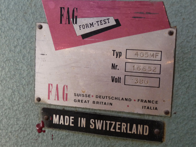 MF stands for marbre-fix – which means fixed press bed.