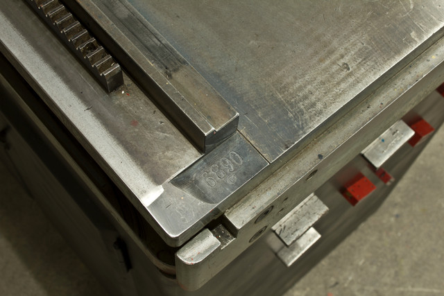 Serial number on the side of the pressbed.